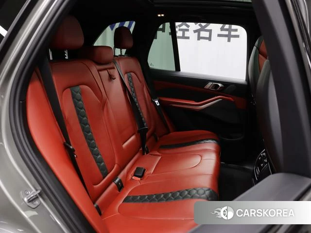 BMW X5 M 2022 Серебристо-серый из Китая, фото 5