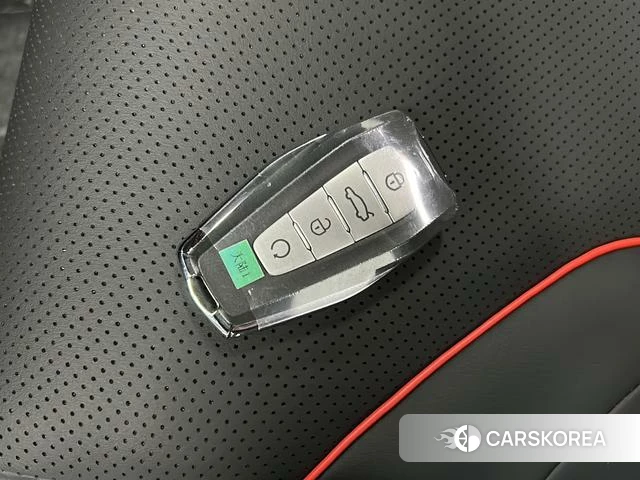 Geely Automobile Binrui 2026 Серебристо-серый из Китая, фото 5