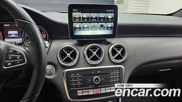 Mercedes-Benz A-Class W176 2018 Белый из Кореи, фото 5