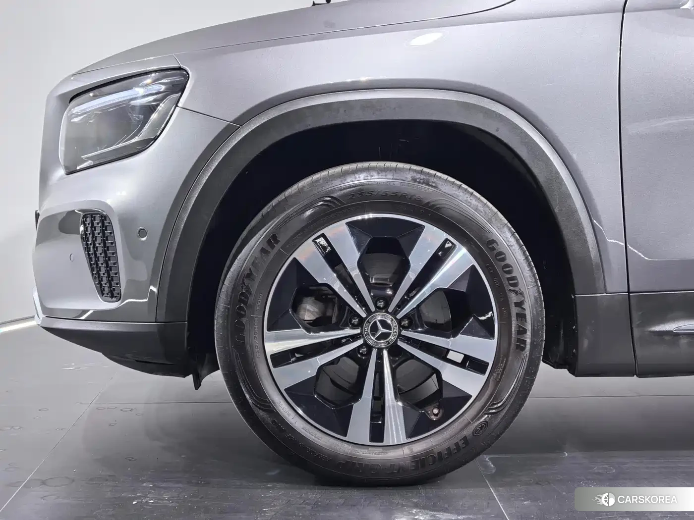 Mercedes-Benz GLB 2024 Silver/gray из Китая, фото 5