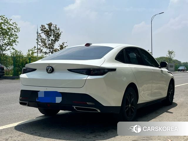 Chang'an Yida 2022 Белый из Китая, фото 5