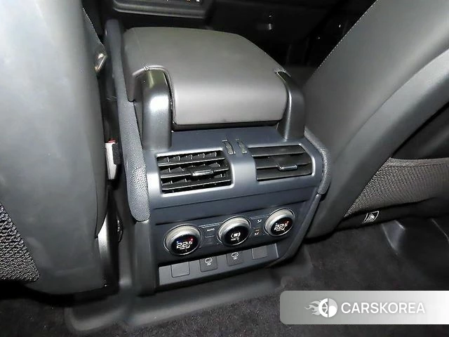 Land Rover Defender (L663) 2024 Черный из Кореи, фото 5
