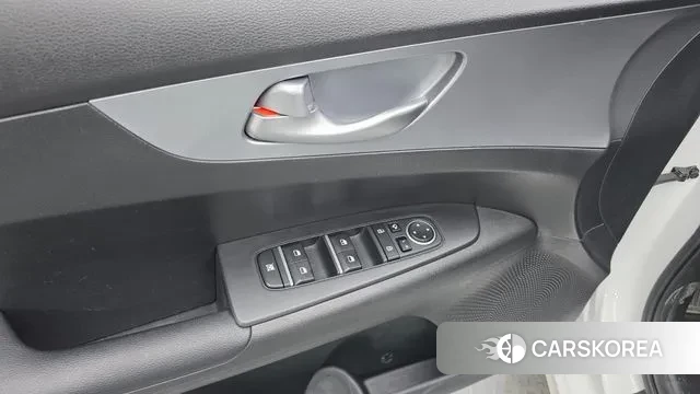 Kia The New K3 2nd generation 2022 Белый из Кореи, фото 5