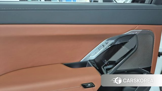 BMW 7 Series (G70) 2026 Белый из Кореи, фото 5