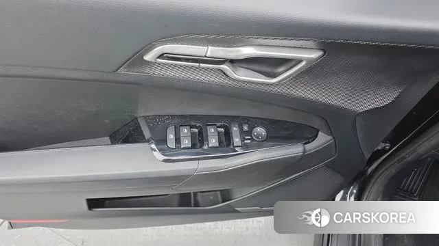 Kia Sportage 5th Generation Hybrid 2021 Черный из Кореи, фото 5