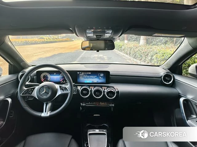 Mercedes-Benz Class A 2025 Белый из Китая, фото 5