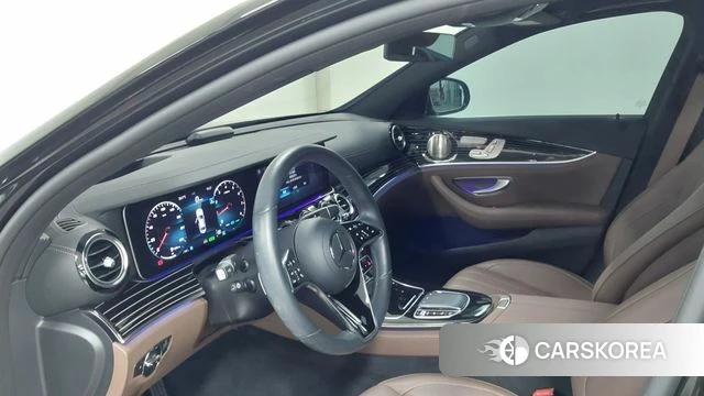 Mercedes-Benz E-Class W213 2023 Черный из Кореи, фото 5