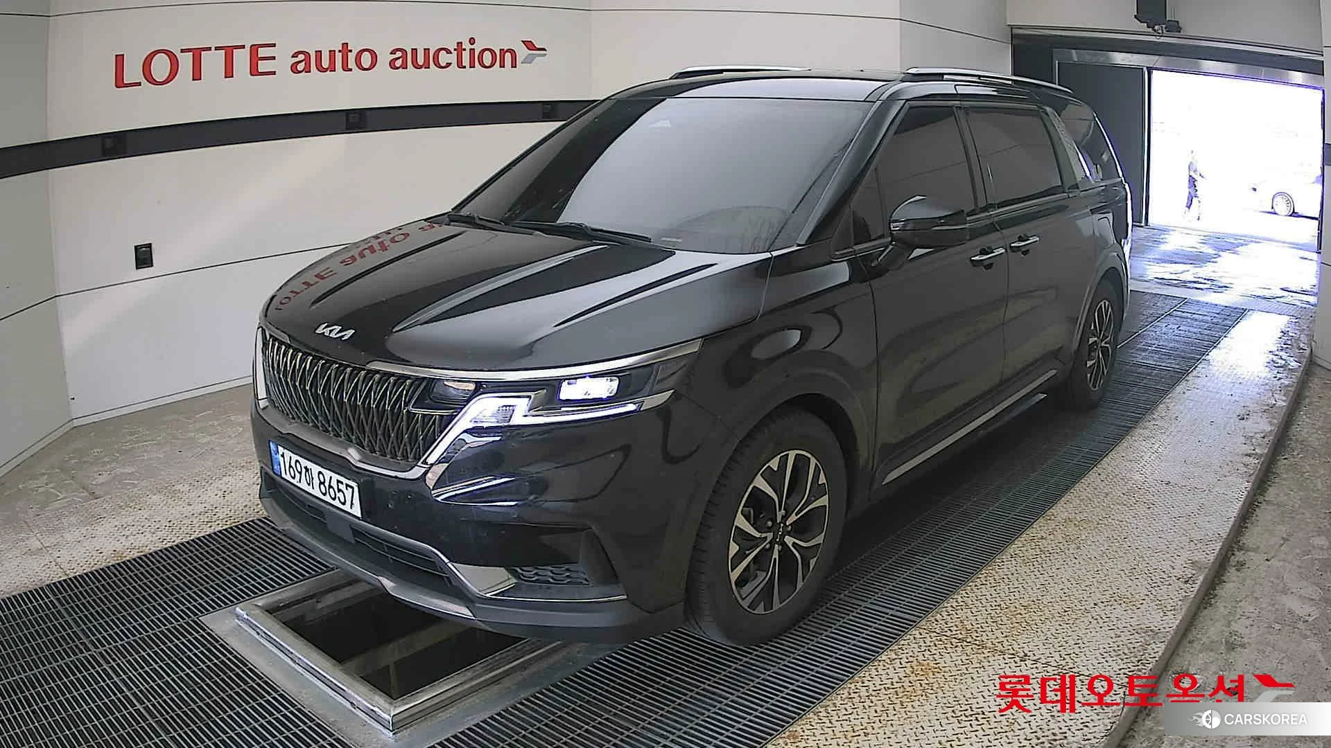 Kia Carnival 2023 Aurora Black Pearl из Кореи, фото 5