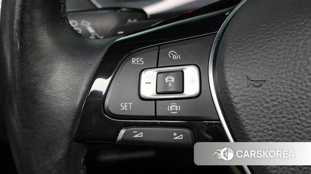 Volkswagen Tiguan second Generation 2019 Белый из Кореи, фото 5