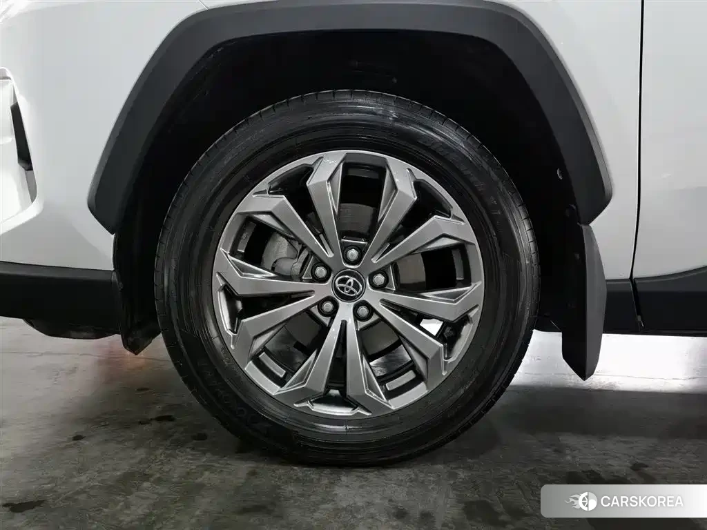 Toyota RAV4 2024 Белый из Китая, фото 5