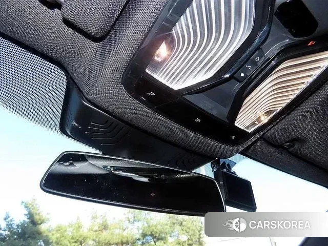 BMW 5 Series (G30) 2018 Белый из Кореи, фото 5