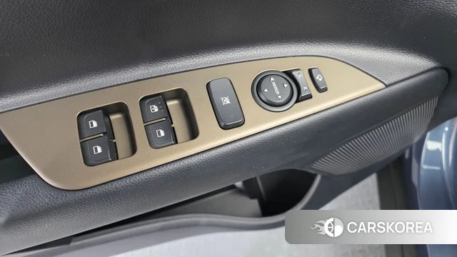 Kia Stonic 2018 Синий из Кореи, фото 5