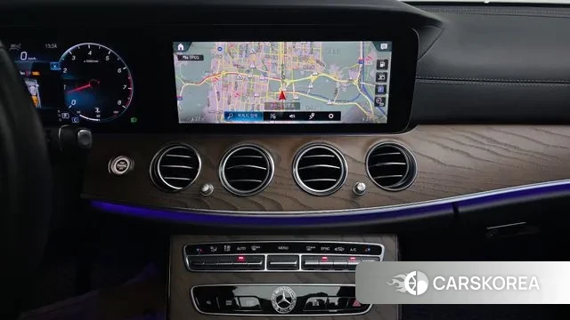 Mercedes-Benz E-Class W213 2021 Черный из Кореи, фото 5