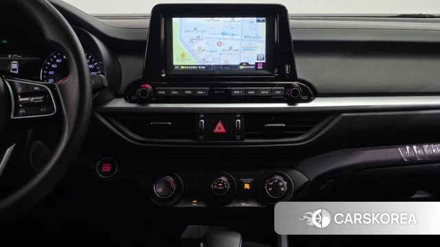 Kia The New K3 2nd generation 2022 Белый из Кореи, фото 5