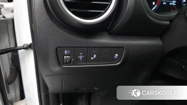 Hyundai Kona 2018 Белый из Кореи, фото 5