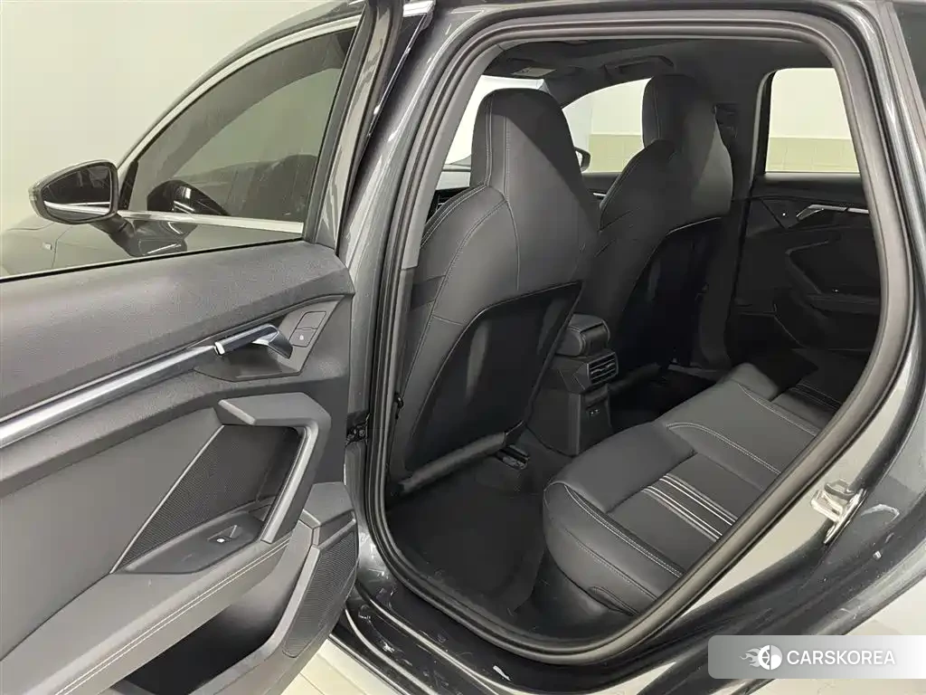 Audi A3 2024 Silver/gray из Китая, фото 5