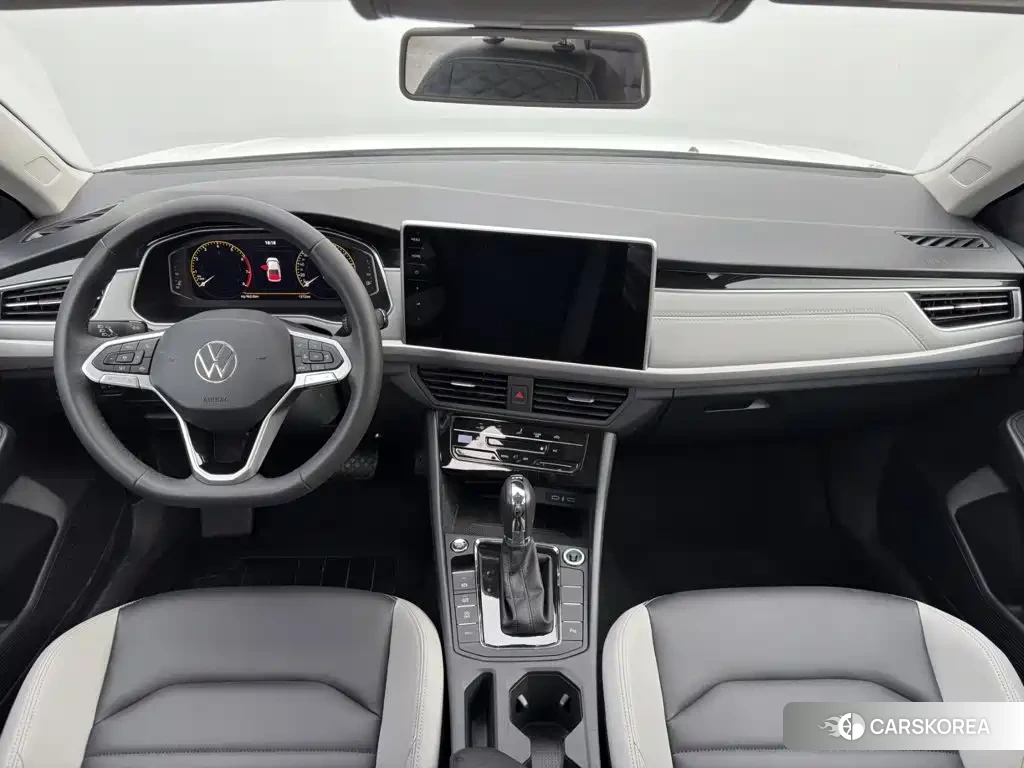 Volkswagen Bora 2024 Белый из Китая, фото 5