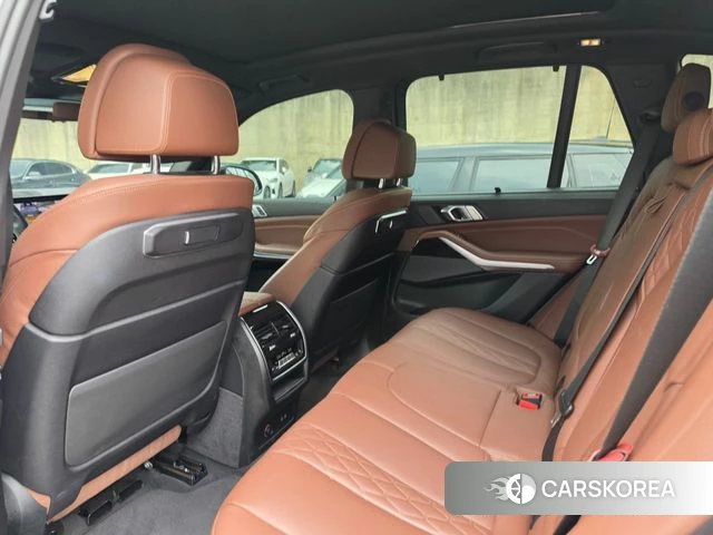 BMW X5 (G05) 2024 Светло-серебряный цвет из Кореи, фото 5