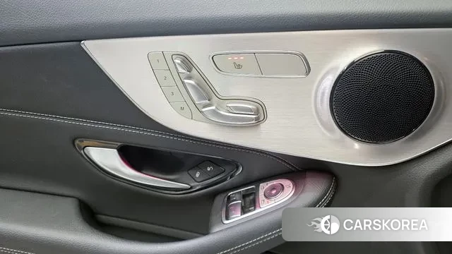 Mercedes-Benz C-Class W205 2021 Белый из Кореи, фото 5