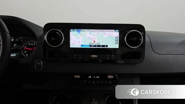 Mercedes-Benz Sprinter 2024 Белый из Кореи, фото 5