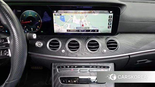 Mercedes-Benz E-Class W213 2020 Белый из Кореи, фото 5