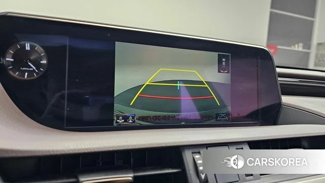 Lexus ES300h 7th generation 2019 Песочный из Кореи, фото 5