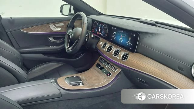 Mercedes-Benz E-Class W213 2023 Белый из Кореи, фото 5