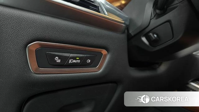 BMW X7 (G07) 2025 Белый из Кореи, фото 5