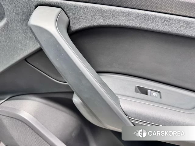 Audi Q5L 2022 Черный из Китая, фото 5