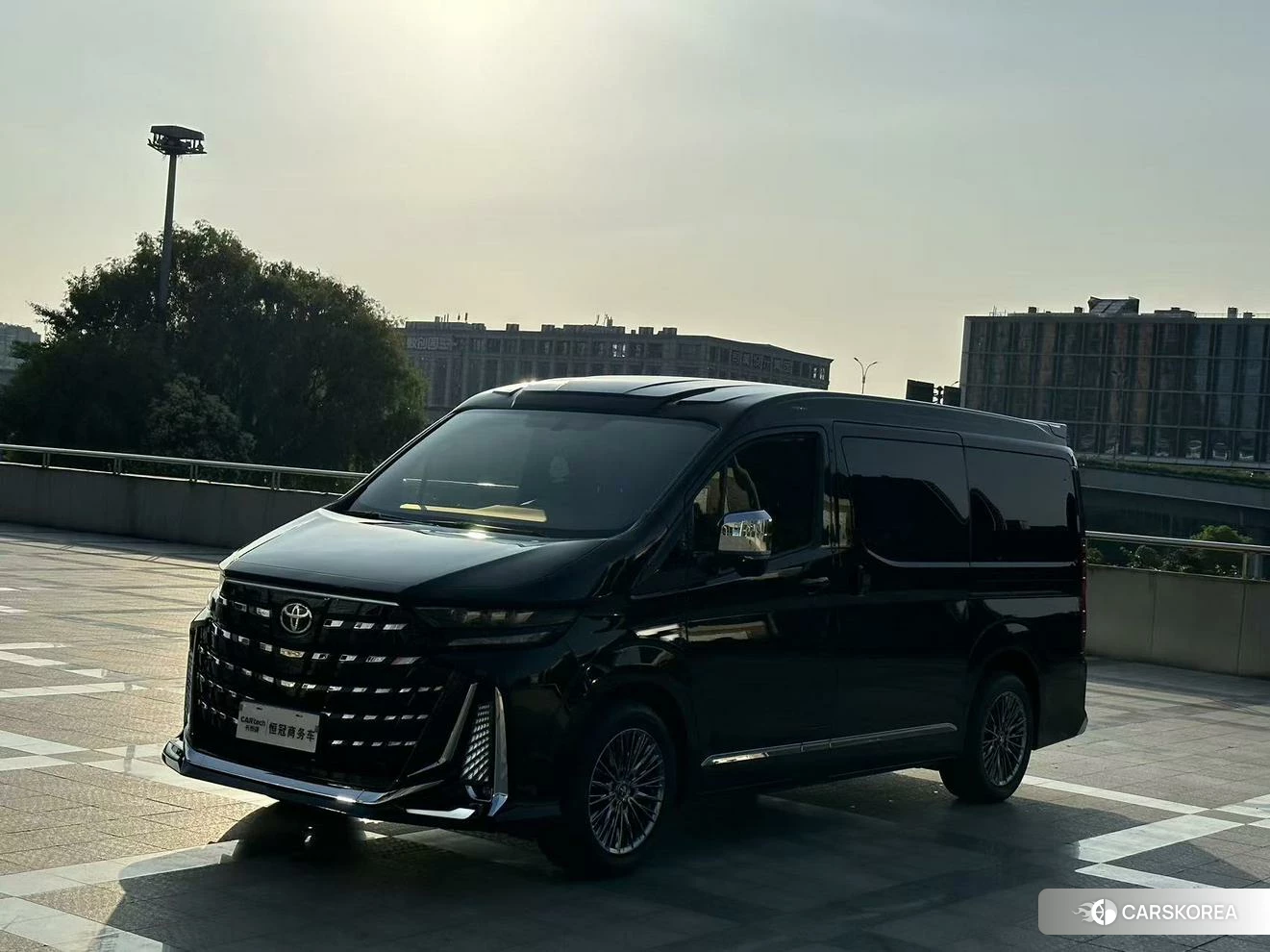 Toyota Hiace 2025 Черный из Китая, фото 5