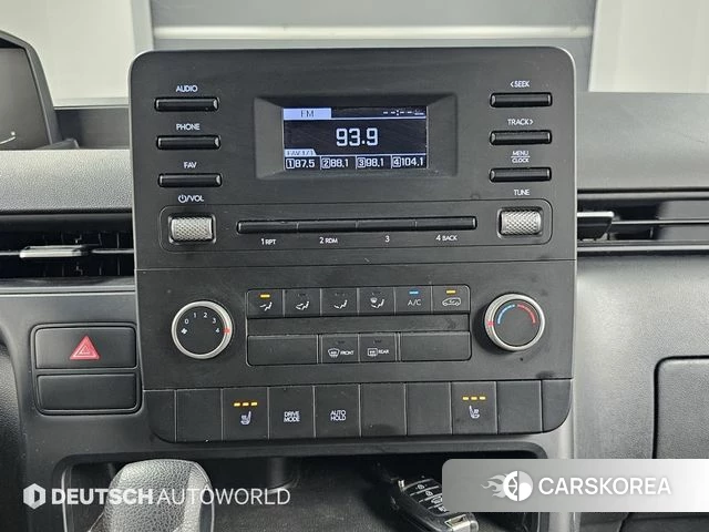 Hyundai Staria 2022 Белый из Кореи, фото 5