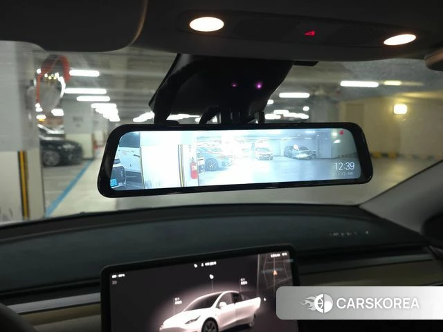 Tesla Model Y 2023 Белый из Кореи, фото 5