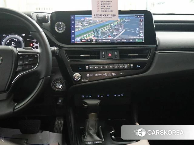Lexus ES300h 7th generation 2025 Жемчужный цвет из Кореи, фото 5