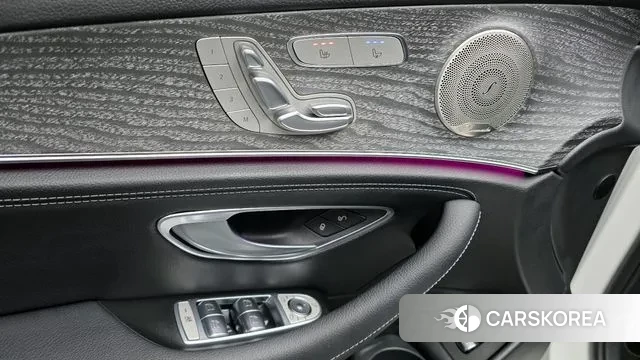 Mercedes-Benz E-Class W213 2022 Белый из Кореи, фото 5