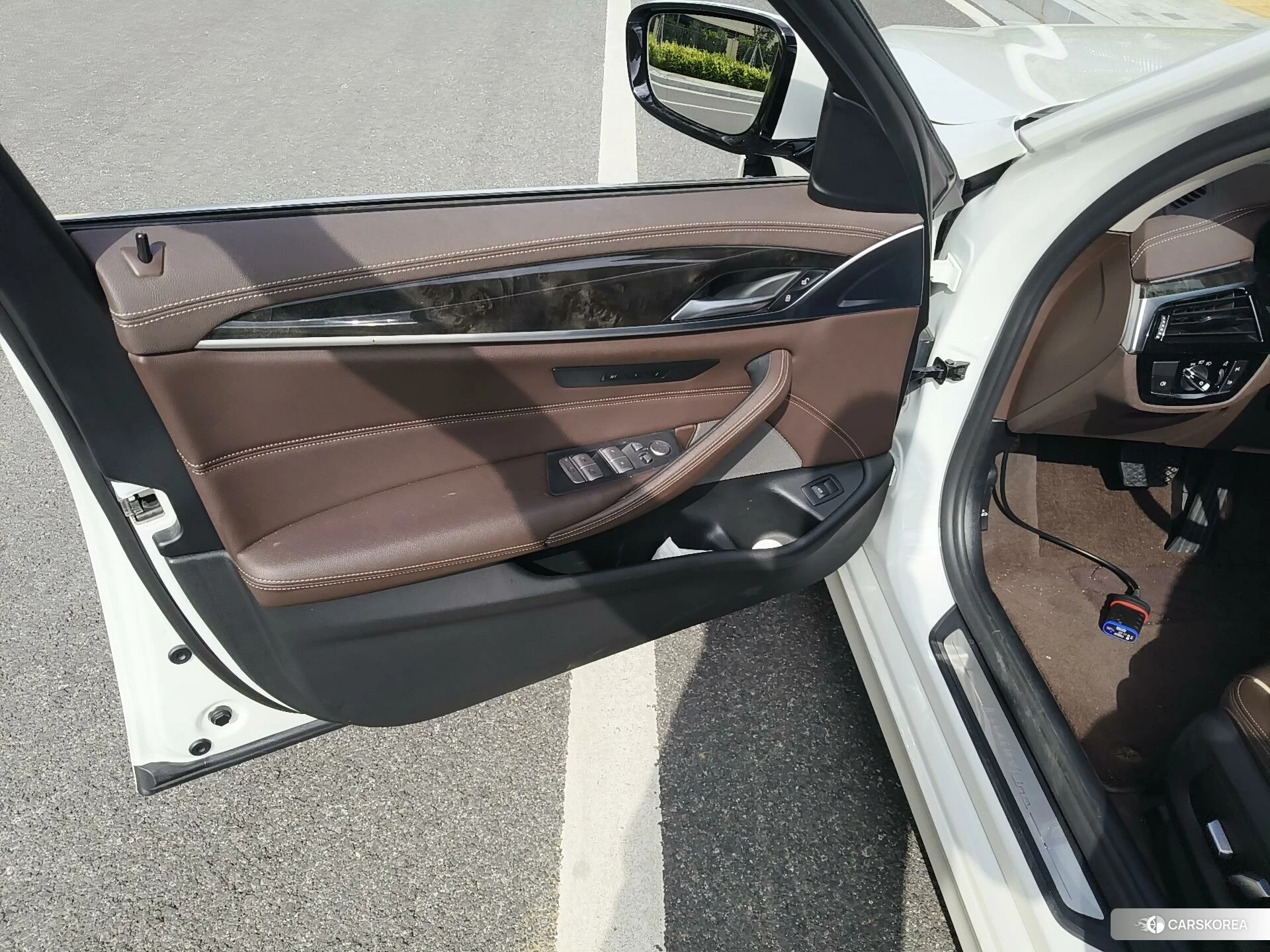 BMW 5 series 2021 Белый из Китая, фото 5