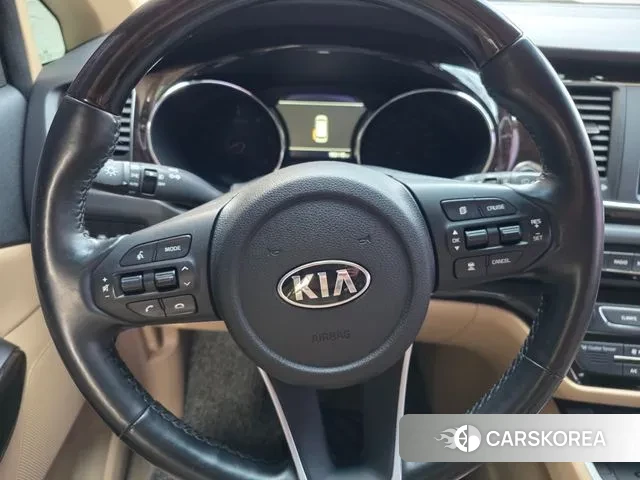 Kia The New Carnival 2018 Черный из Кореи, фото 5