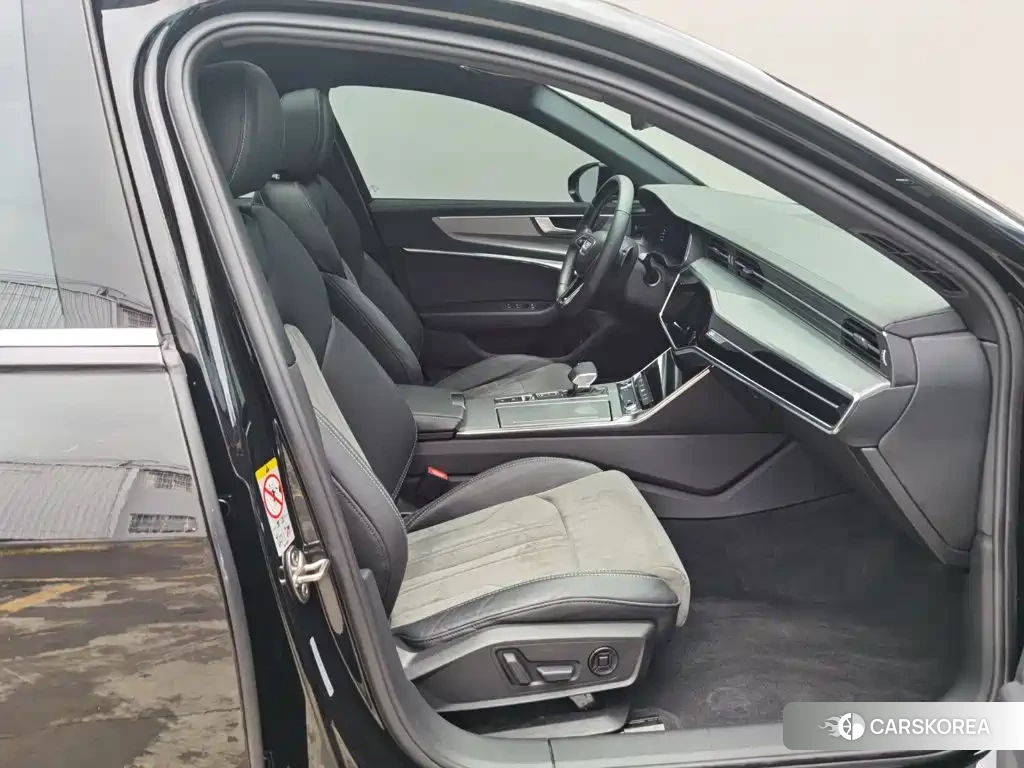 Audi A6L 2022 Черный из Китая, фото 5