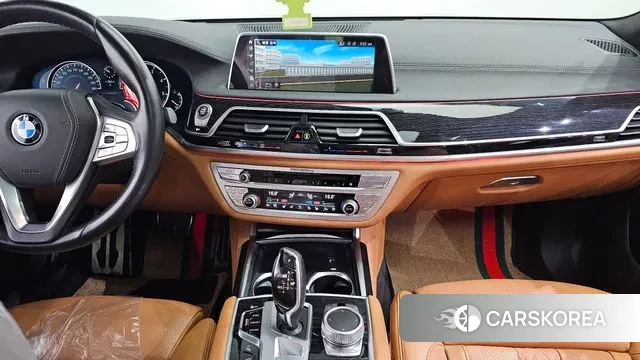 BMW 7 Series (G11) 2018 Черный из Кореи, фото 5