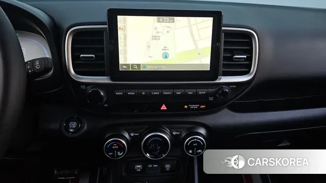 Hyundai Venue 2023 Белый из Кореи, фото 5