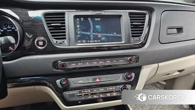 Kia The New Carnival 2018 Белый из Кореи, фото 5