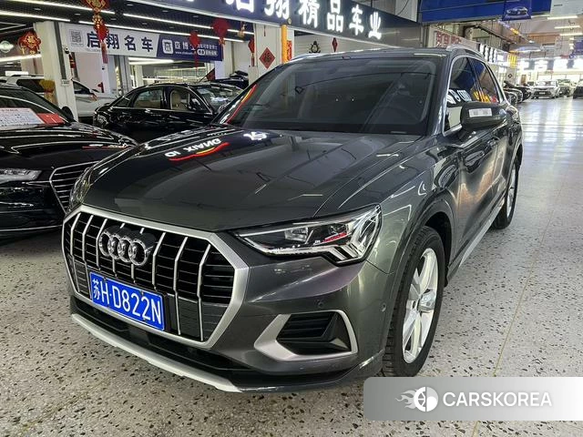 Audi Q3 2022 Темно-серый из Китая, фото 5