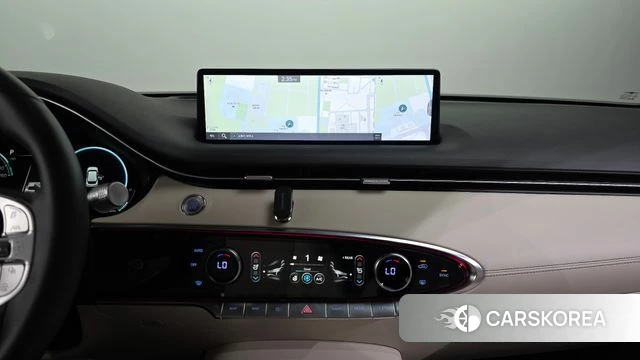 Genesis GV70 2023 Белый из Кореи, фото 5