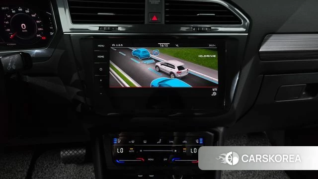 Volkswagen Tiguan Allspace 2023 Белый из Кореи, фото 5