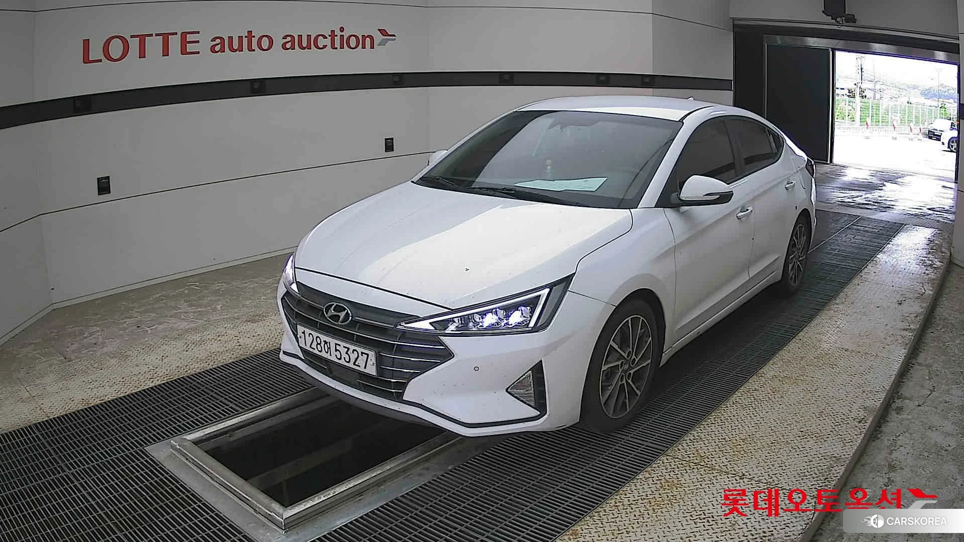 Hyundai Avante 2020 Polar White из Кореи, фото 5