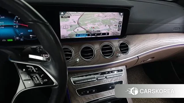 Mercedes-Benz E-Class W213 2021 Белый из Кореи, фото 5