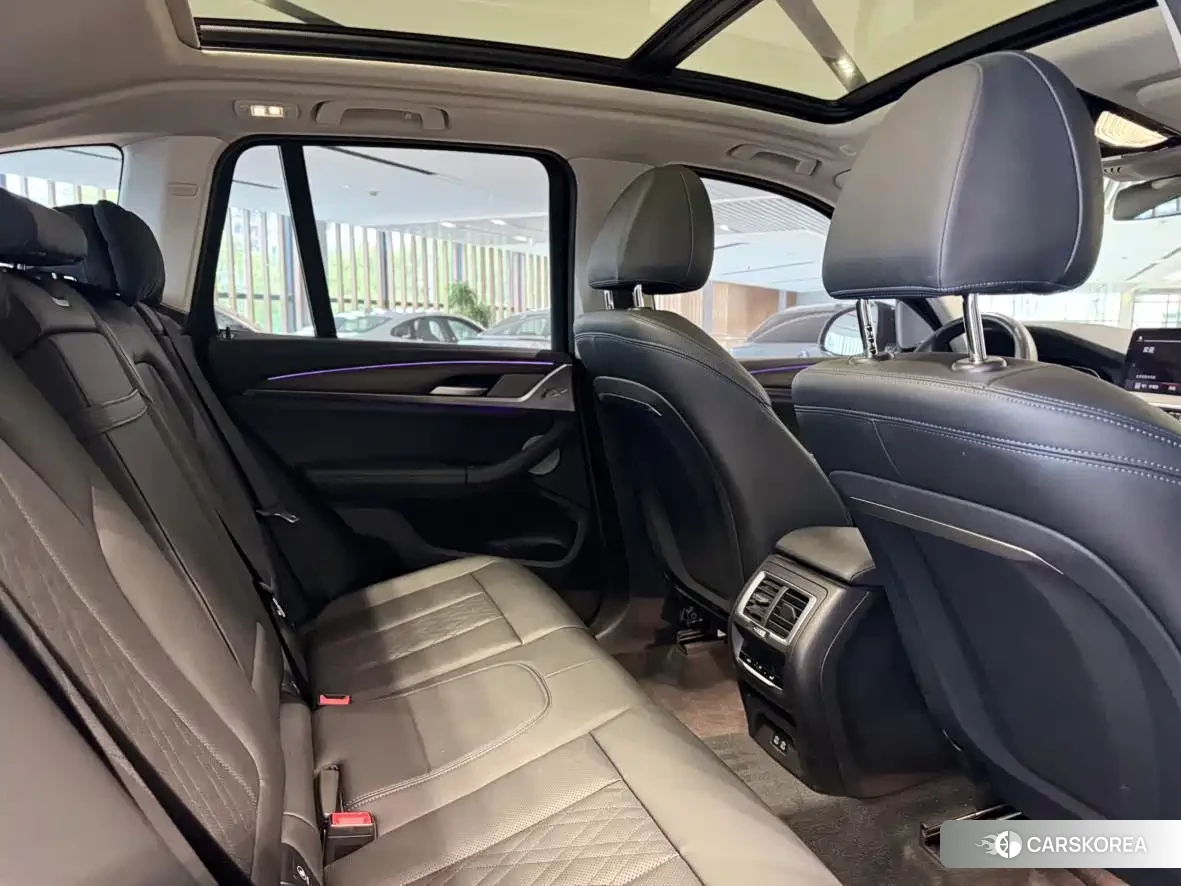 BMW X3 2023 Silver/gray из Китая, фото 5