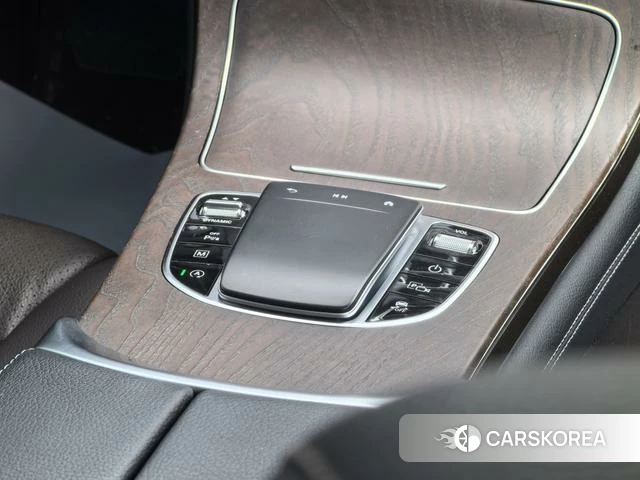 Mercedes-Benz GLC 2021 Черный из Китая, фото 5