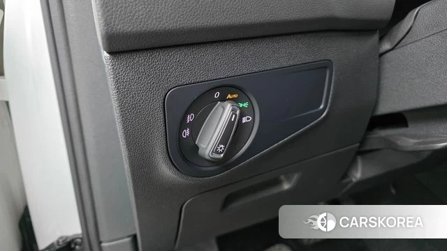 Volkswagen Tiguan second Generation 2019 Белый из Кореи, фото 5