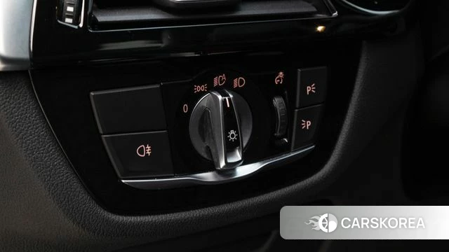 BMW 5 Series (G30) 2022 Цвет тростника из Кореи, фото 5