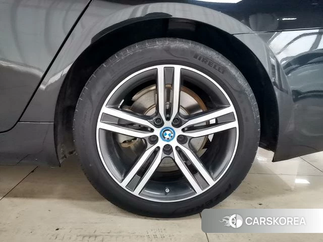 BMW 5 series PHEV 2022 Черный из Китая, фото 5